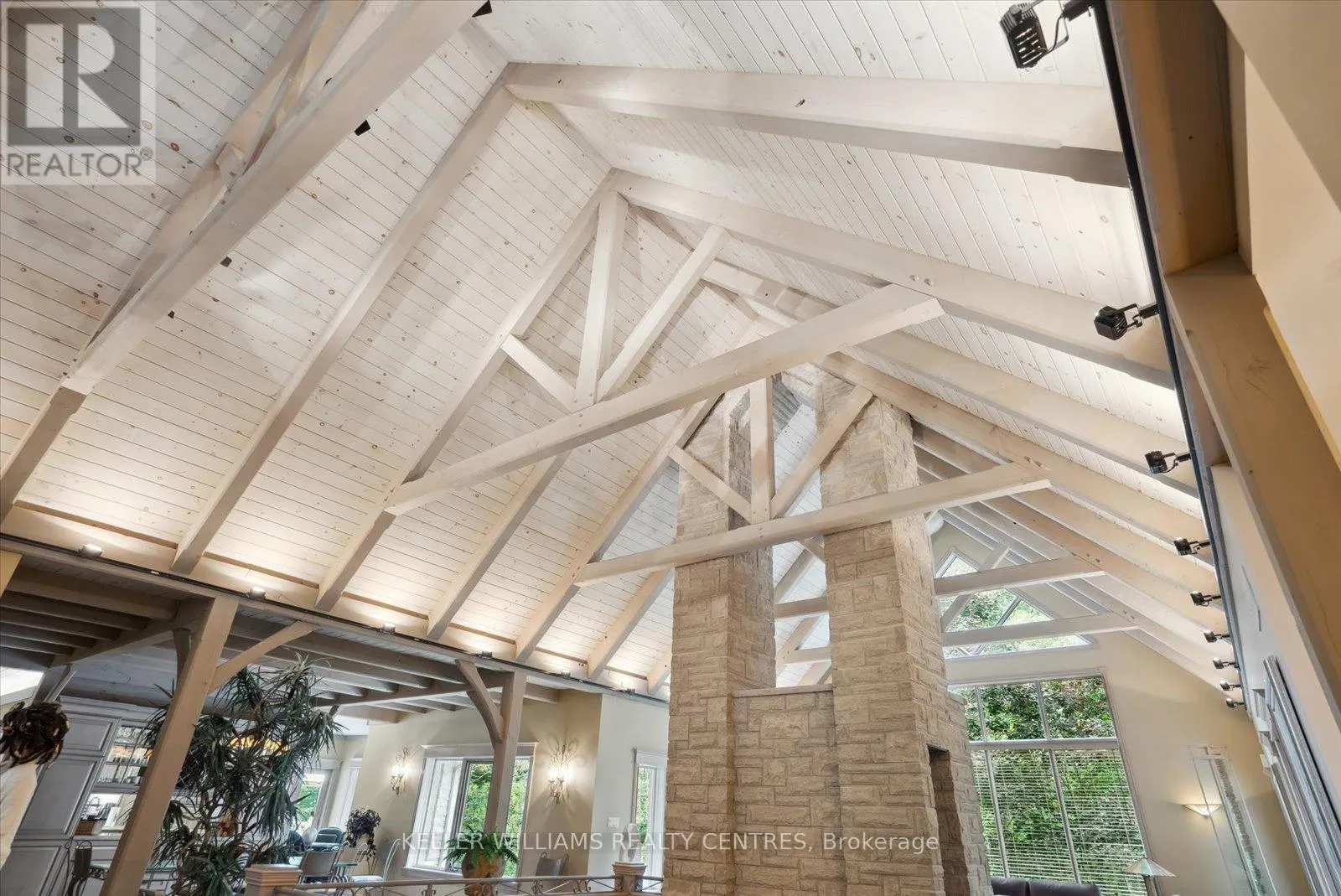 6 COUNTRY HEIGHTS DRIVE