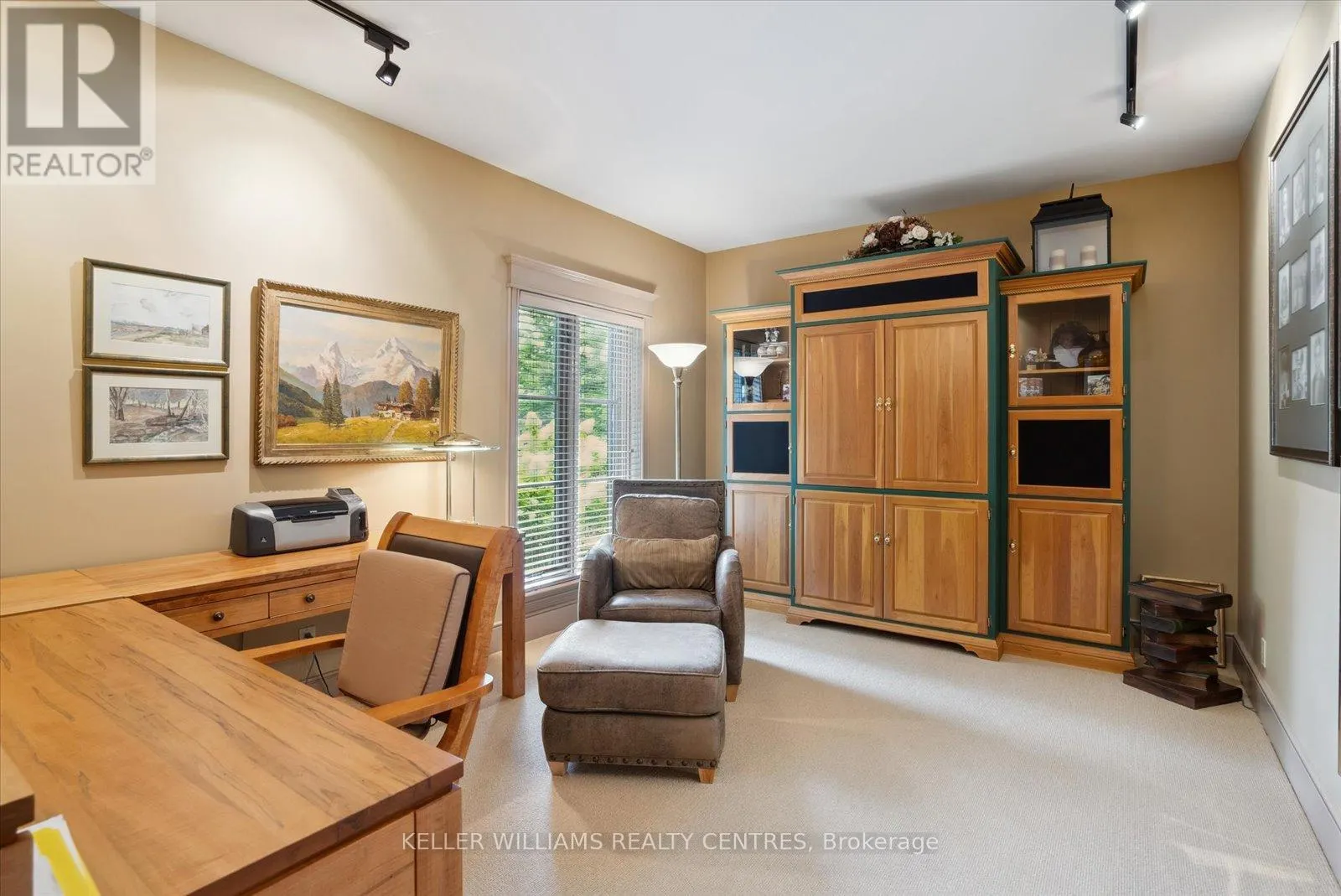 6 COUNTRY HEIGHTS DRIVE