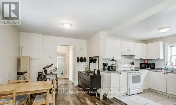 81 WELLINGTON STREET E