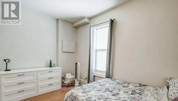 81 WELLINGTON STREET E