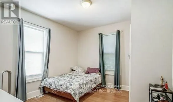 81 WELLINGTON STREET E