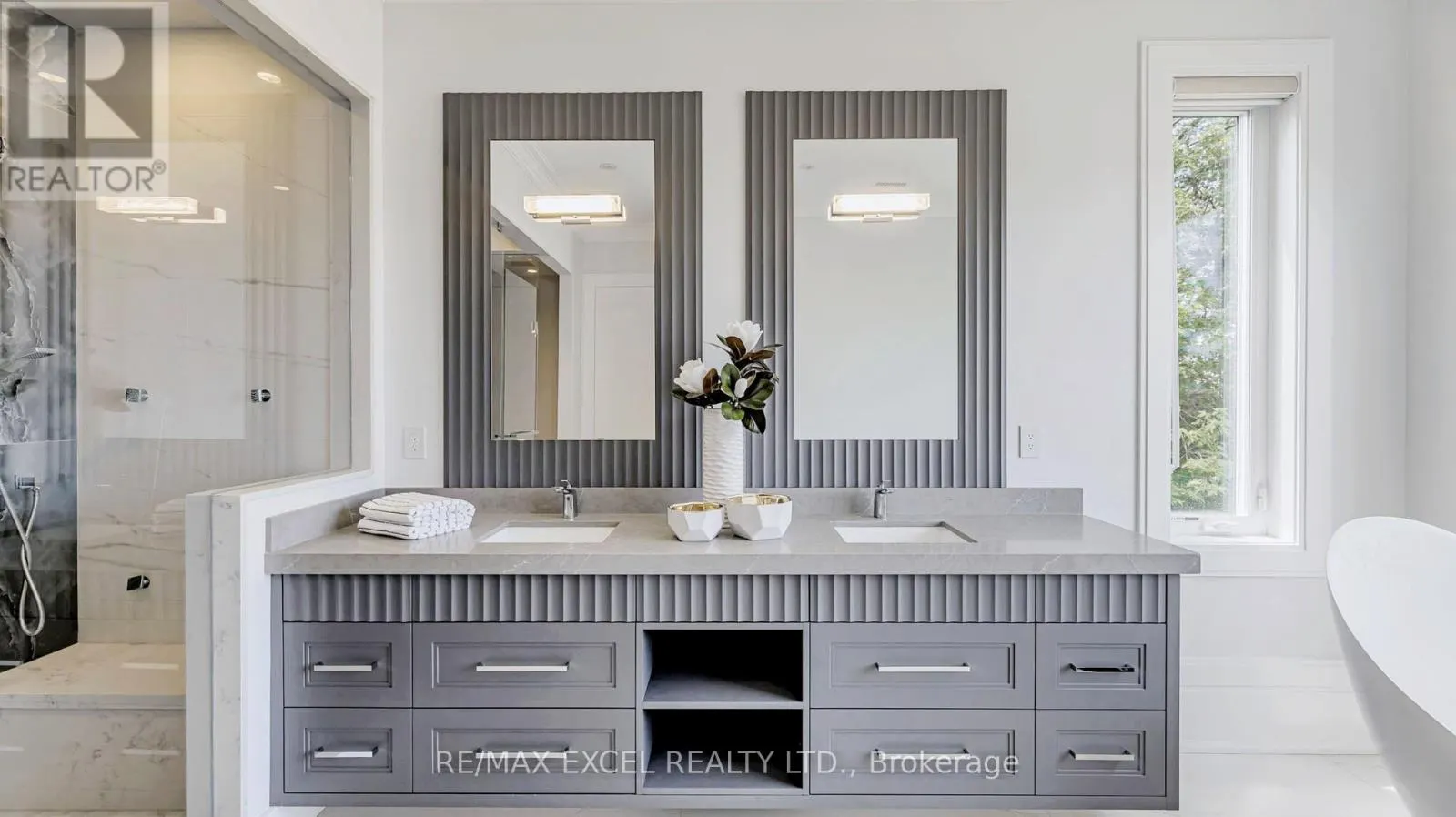 22 SANDERSON CRESCENT