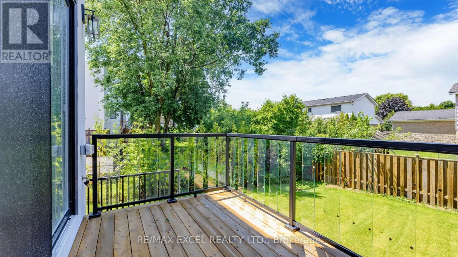 22 SANDERSON CRESCENT