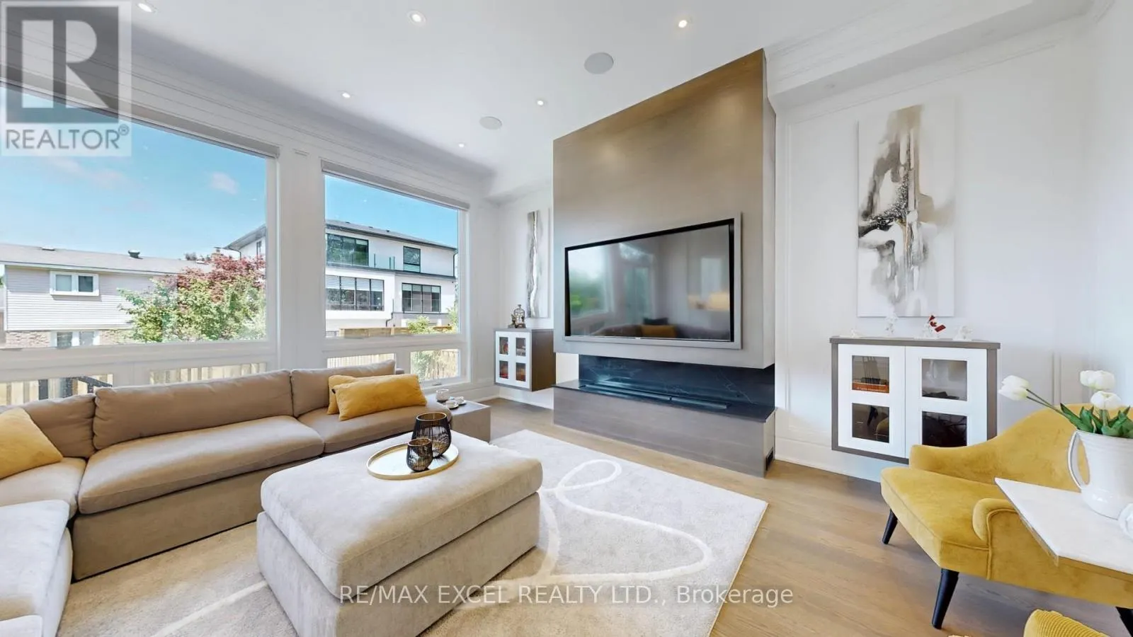 22 SANDERSON CRESCENT