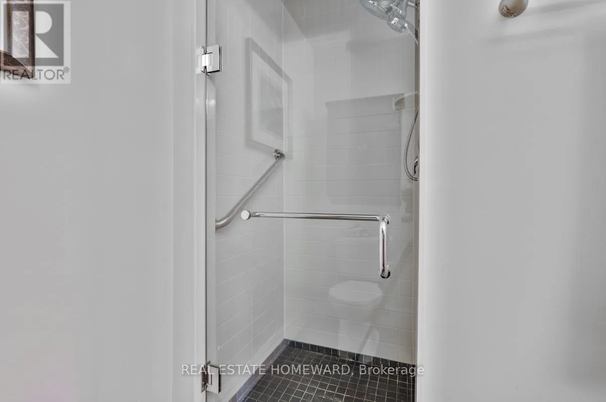 208 - 111 GREW BOULEVARD