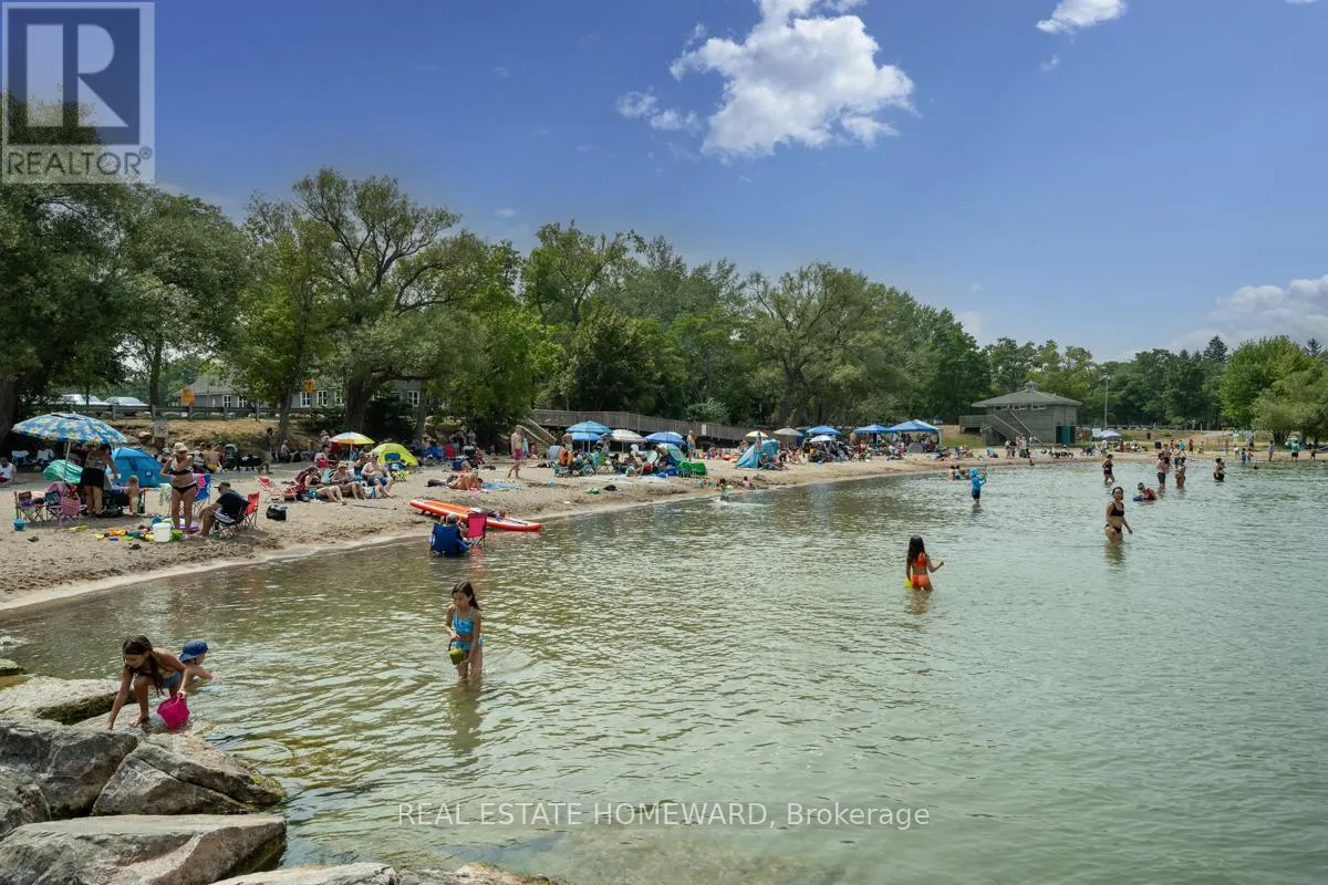 208 - 111 GREW BOULEVARD