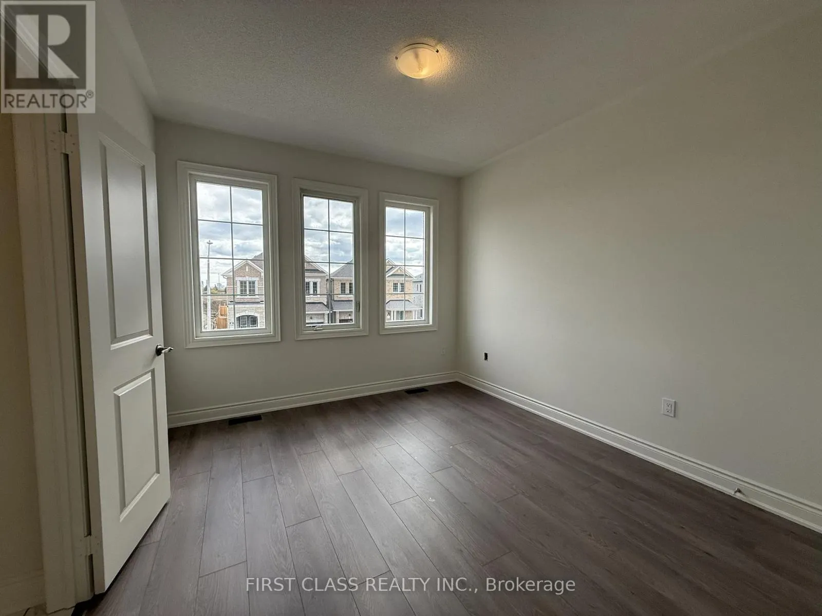 93 BOCCELLA CRESCENT