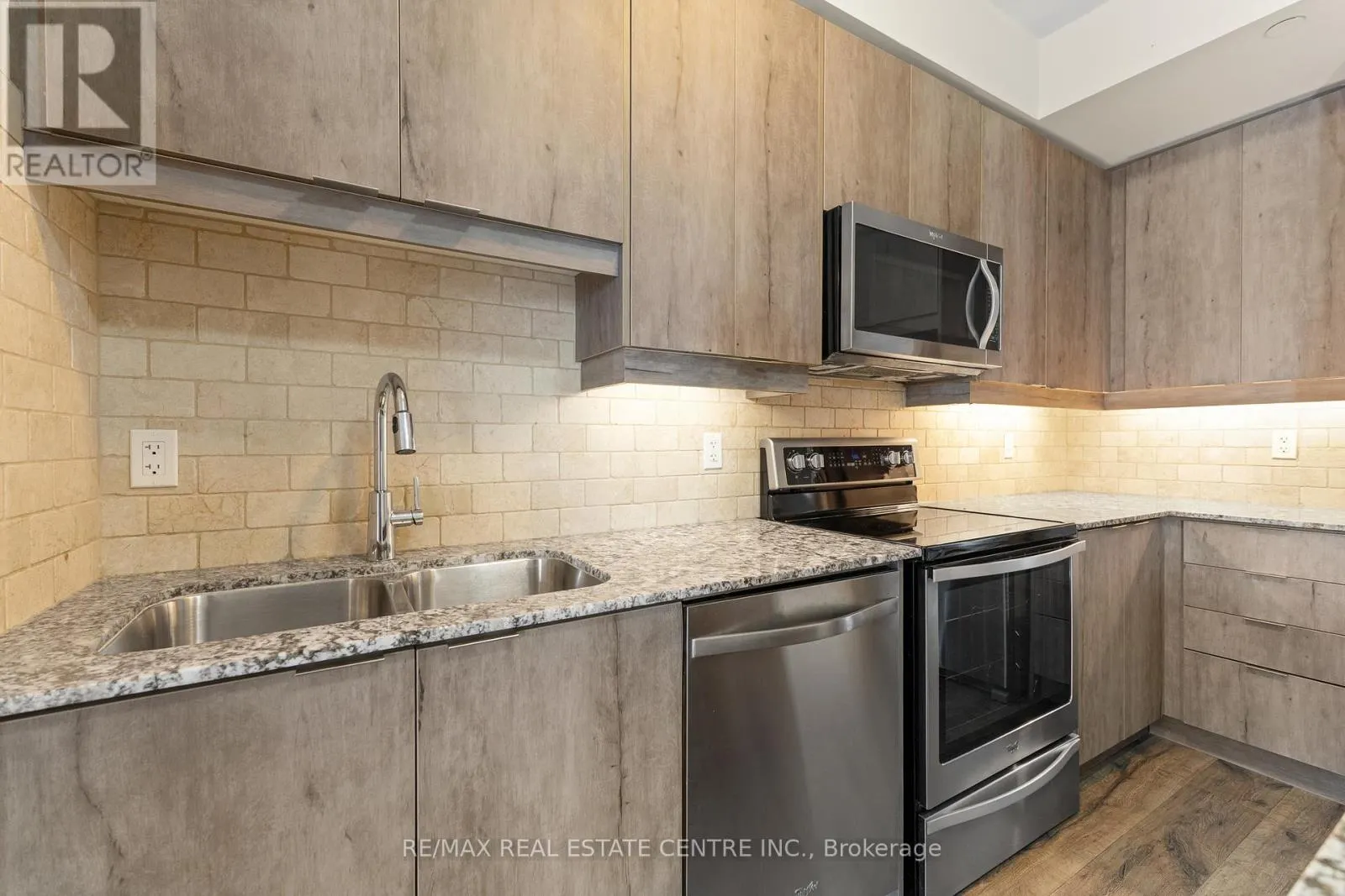 3004 - 2910 HIGHWAY 7 ROAD W