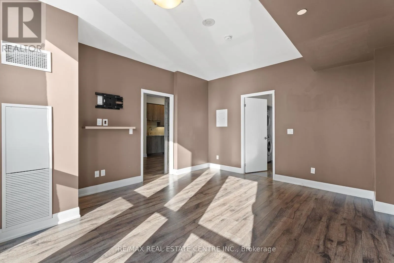 3004 - 2910 HIGHWAY 7 ROAD W