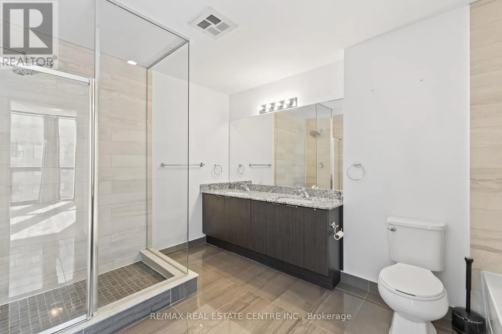 3004 - 2910 HIGHWAY 7 ROAD W