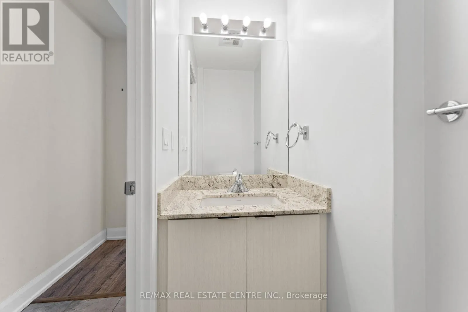 3004 - 2910 HIGHWAY 7 ROAD W