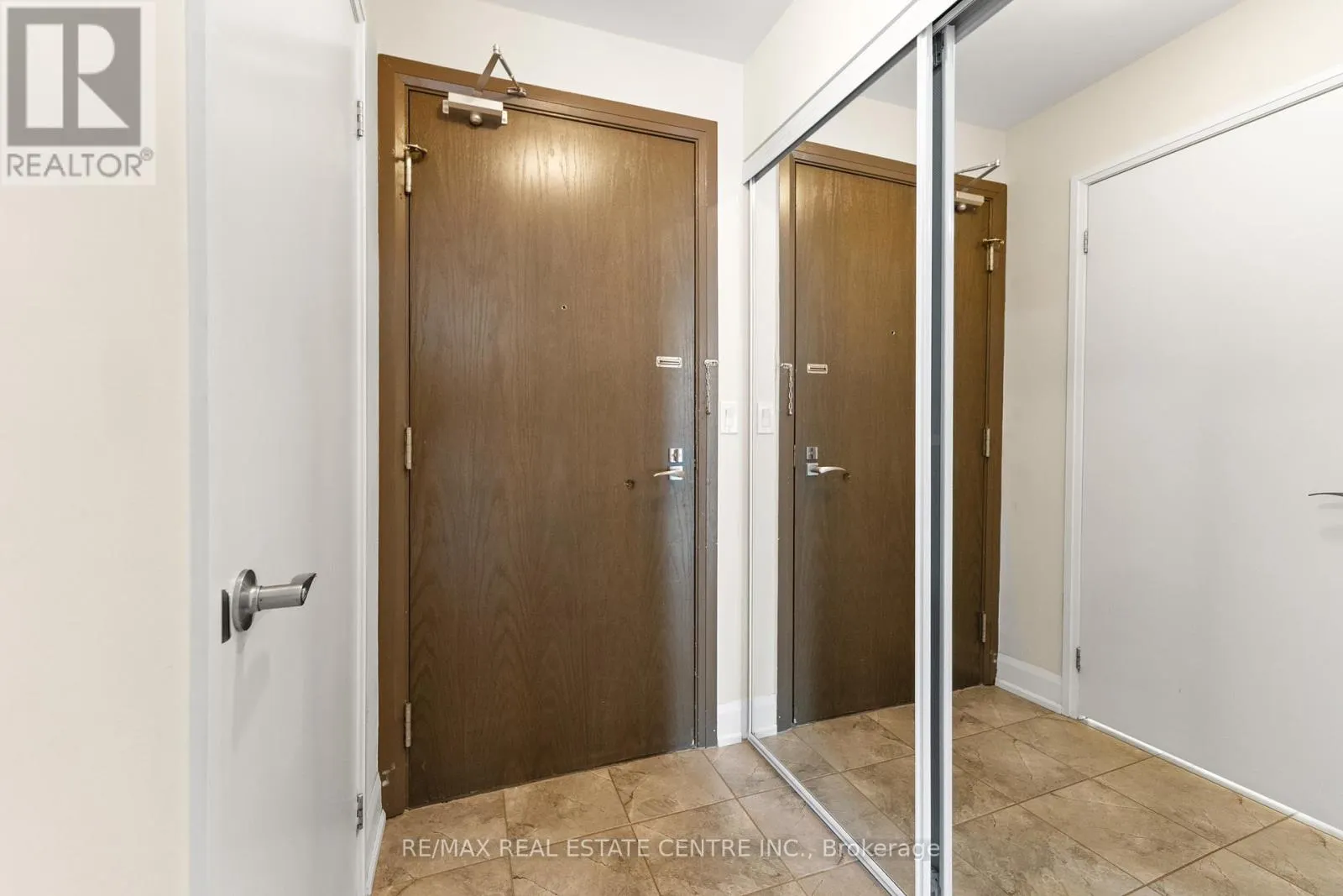 3004 - 2910 HIGHWAY 7 ROAD W