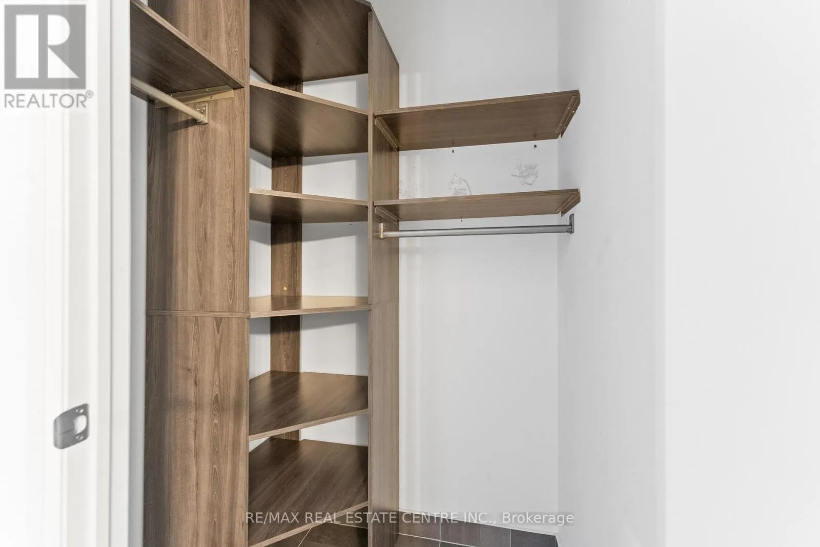 3004 - 2910 HIGHWAY 7 ROAD W