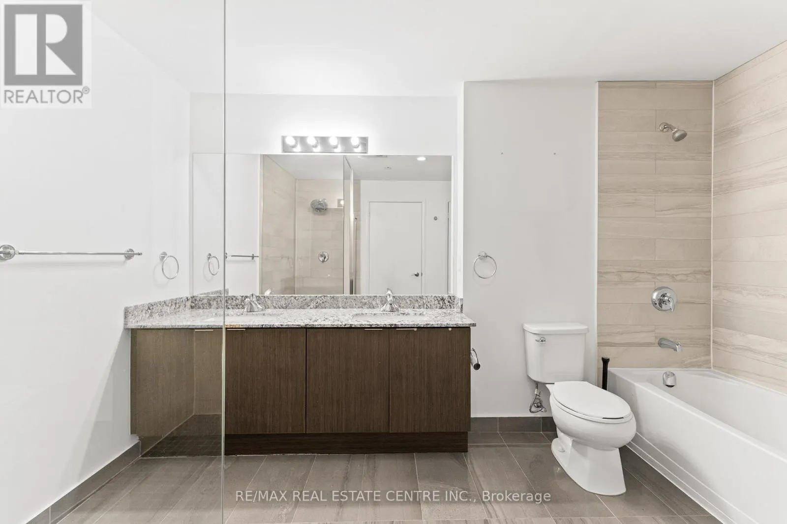 3004 - 2910 HIGHWAY 7 ROAD W