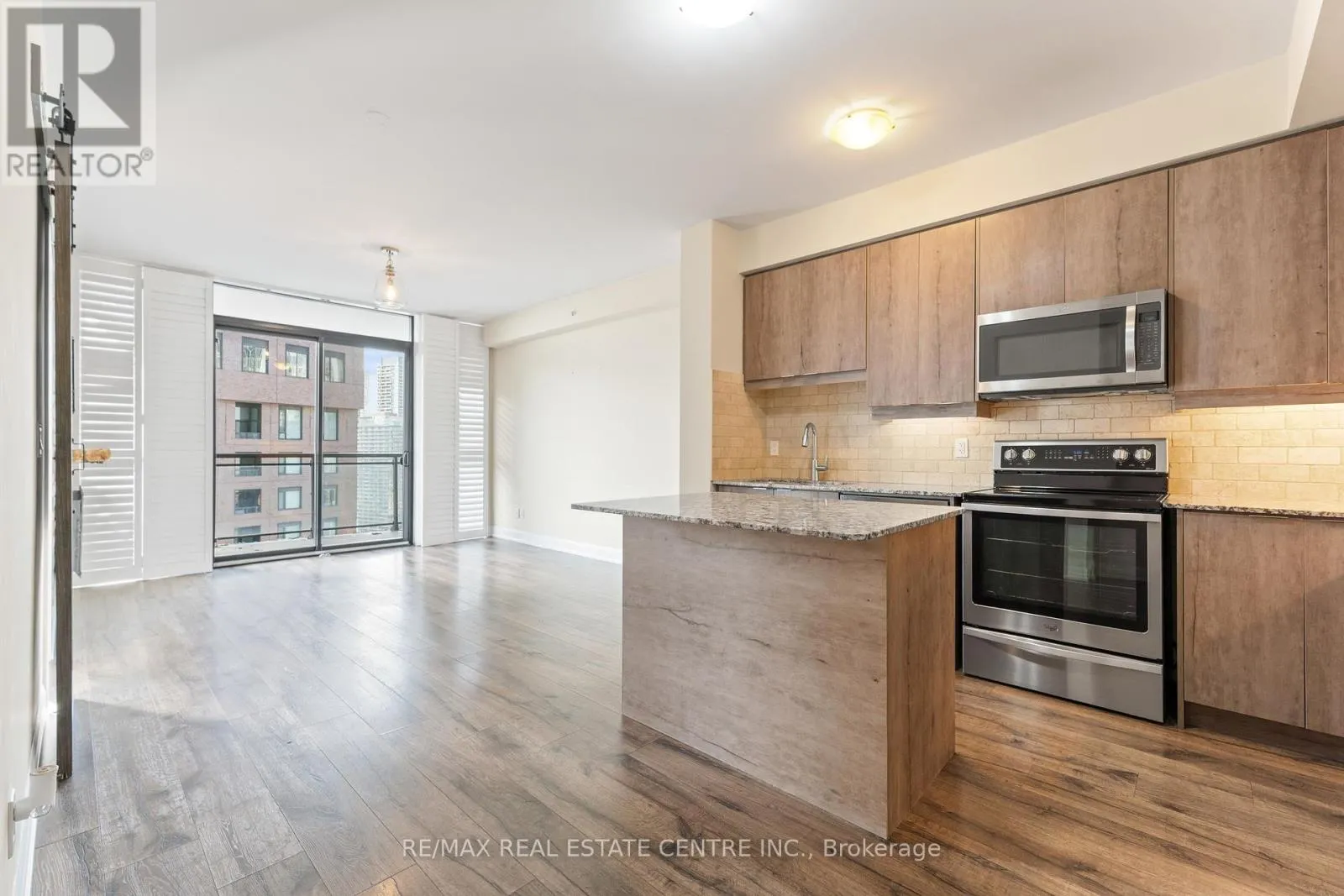 3004 - 2910 HIGHWAY 7 ROAD W