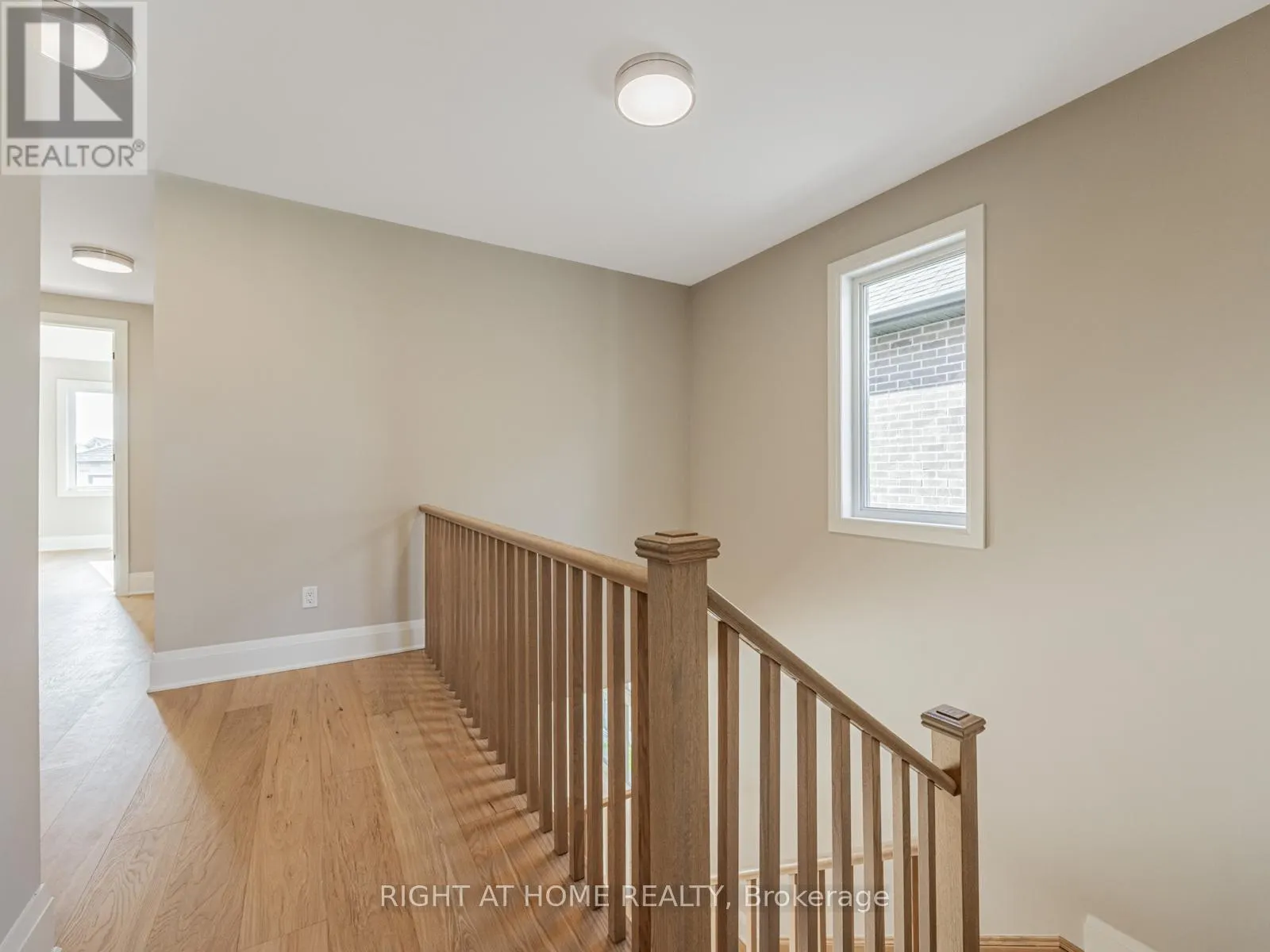 61 GREENRIDGE CRESCENT