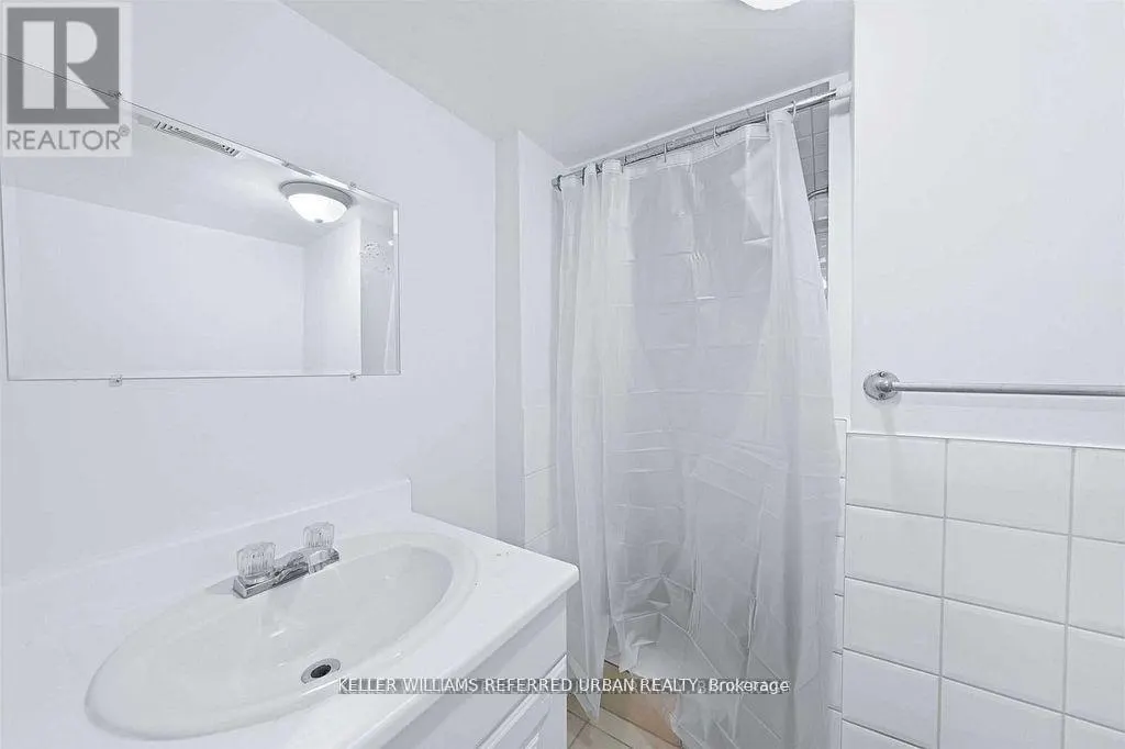 LOWER - 86 MORGAN AVENUE