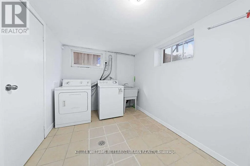 LOWER - 86 MORGAN AVENUE