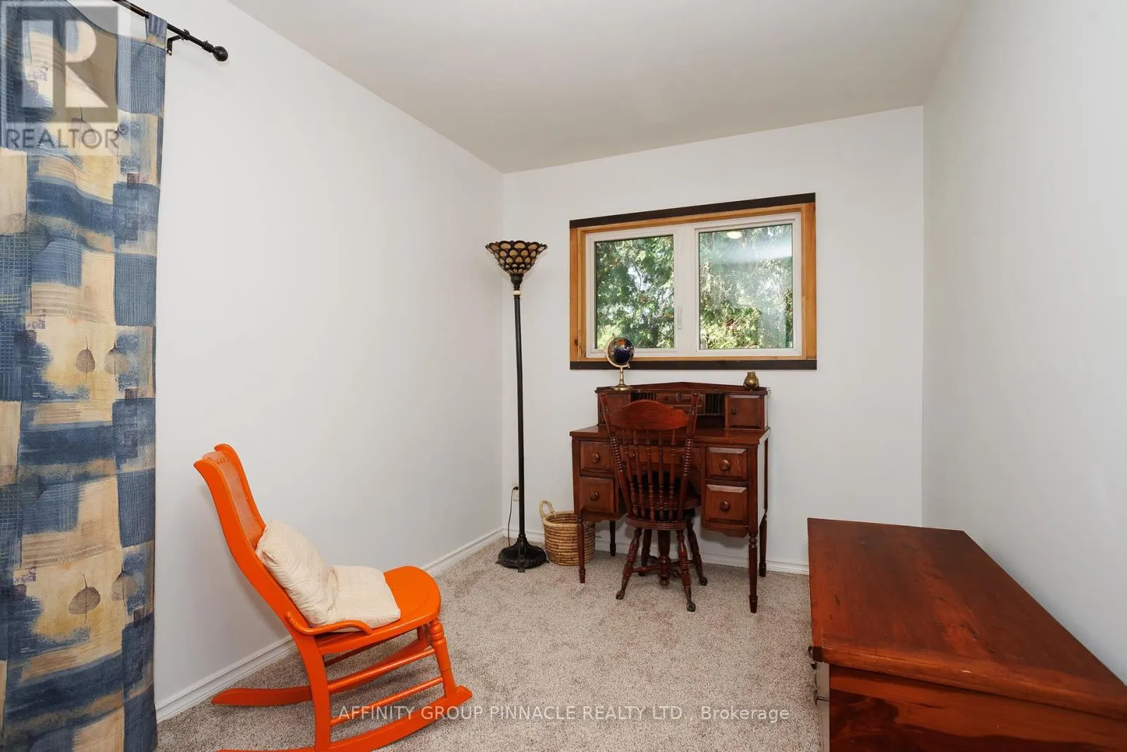 B1710 CONC RD 8 THORAH ROAD