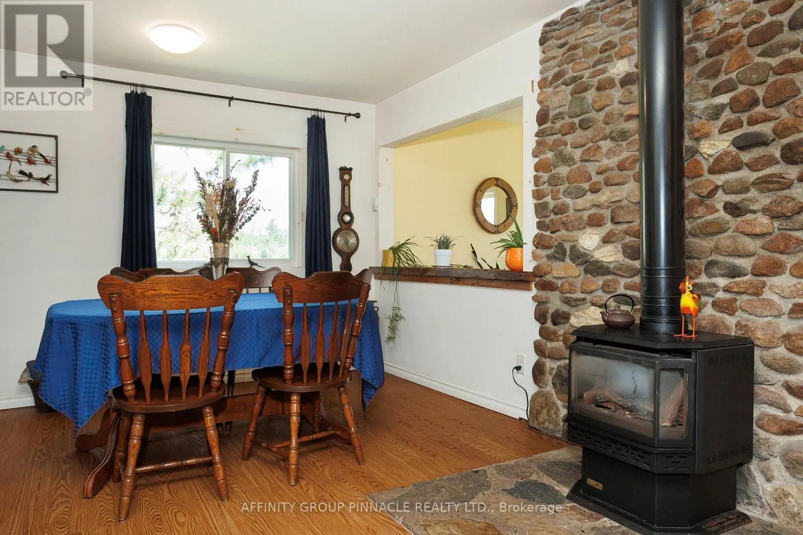 B1710 CONC RD 8 THORAH ROAD