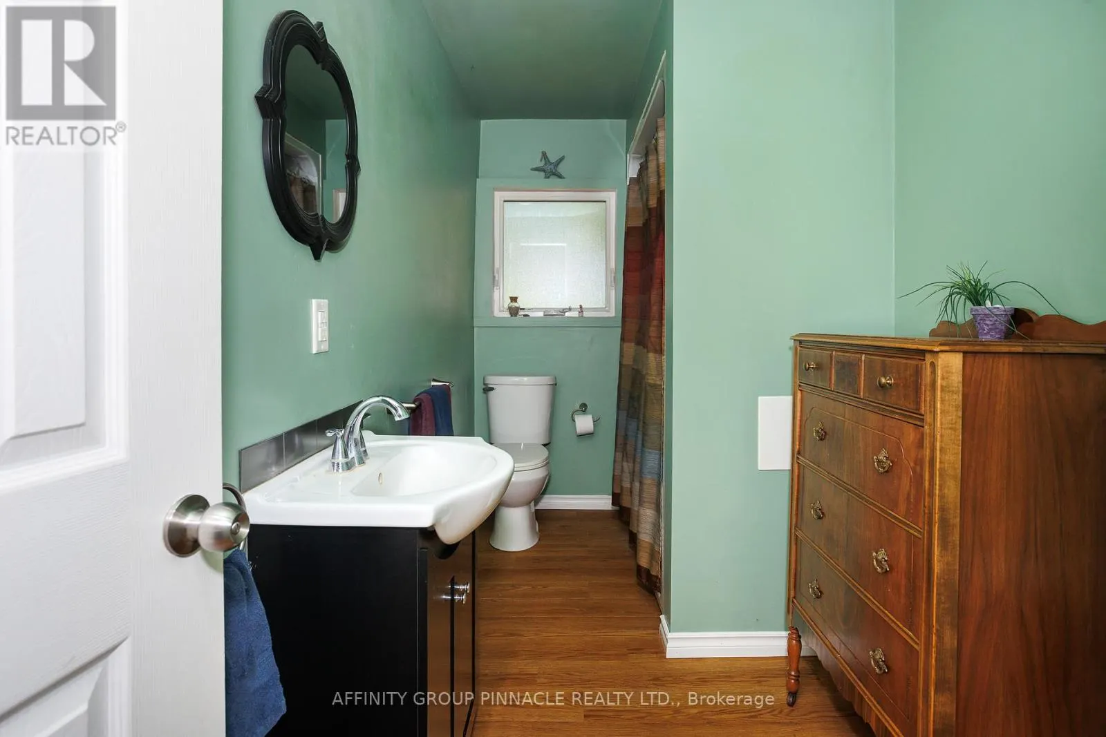 B1710 CONC RD 8 THORAH ROAD