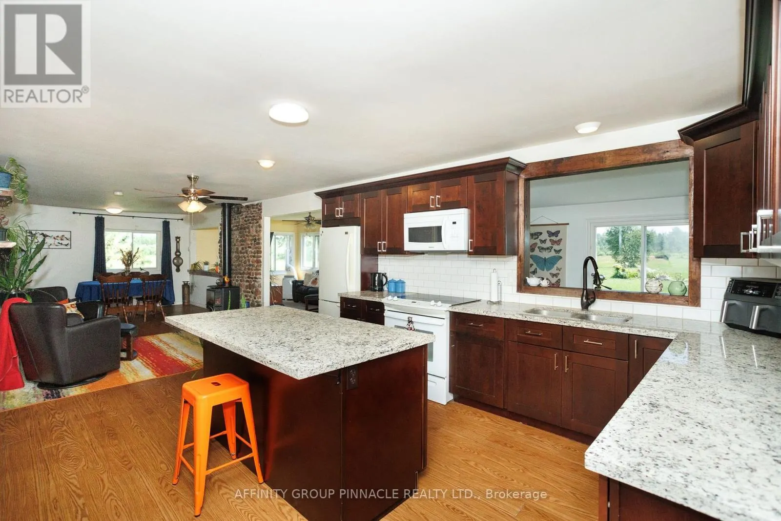 B1710 CONC RD 8 THORAH ROAD