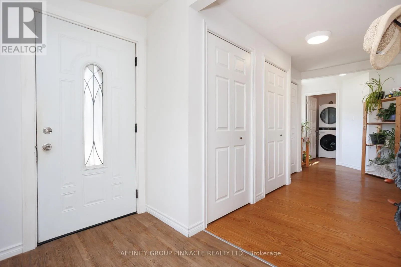 B1710 CONC RD 8 THORAH ROAD