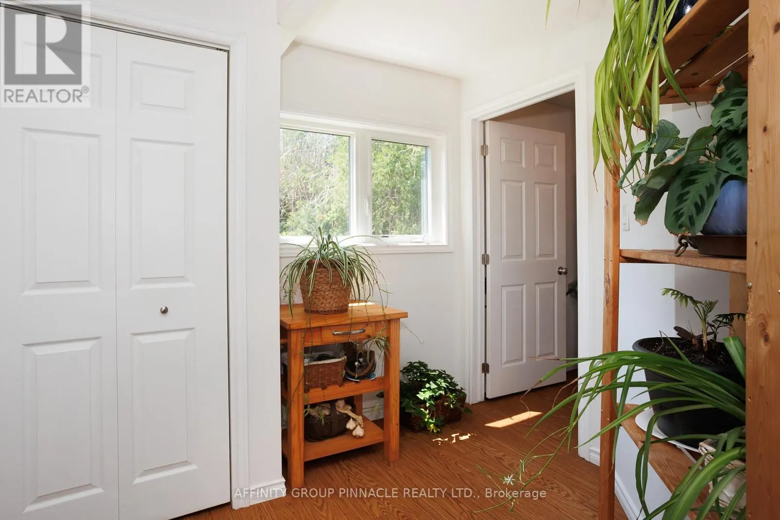 B1710 CONC RD 8 THORAH ROAD