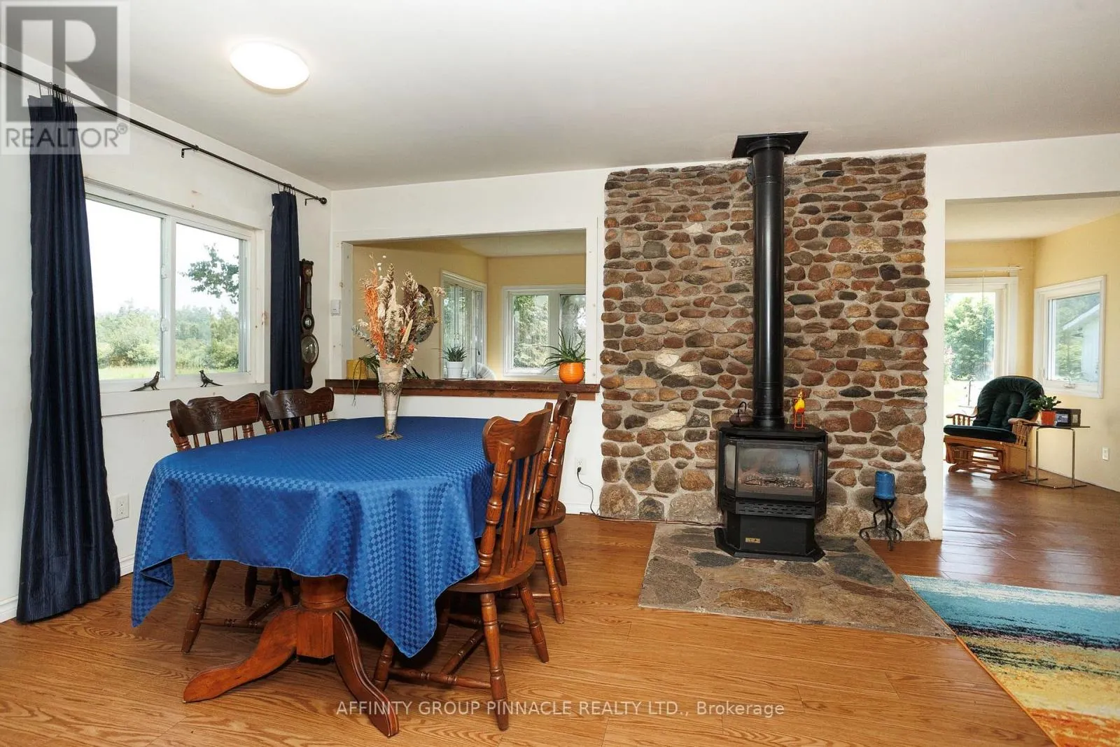 B1710 CONC RD 8 THORAH ROAD