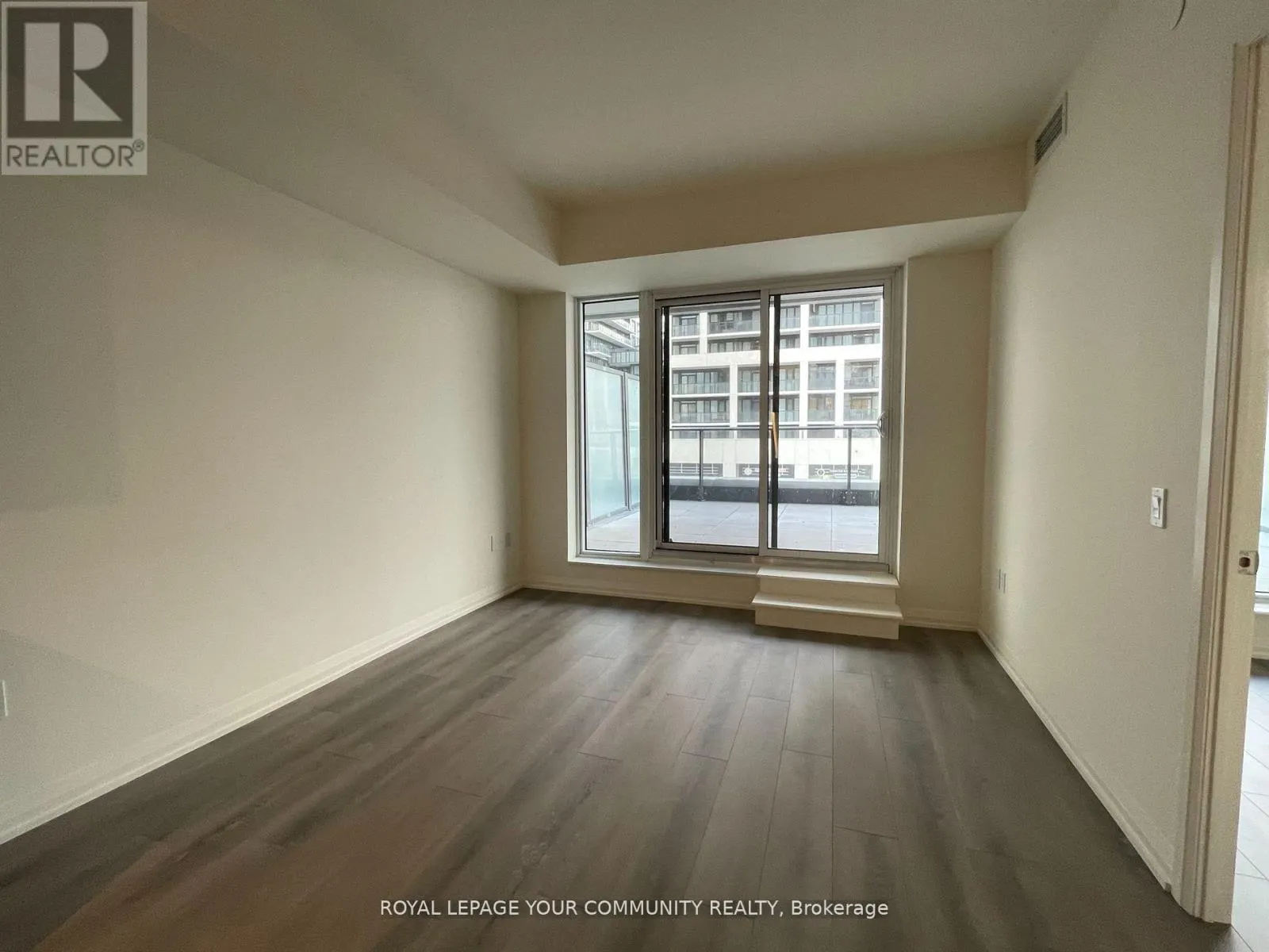 204 - 8960 JANE STREET