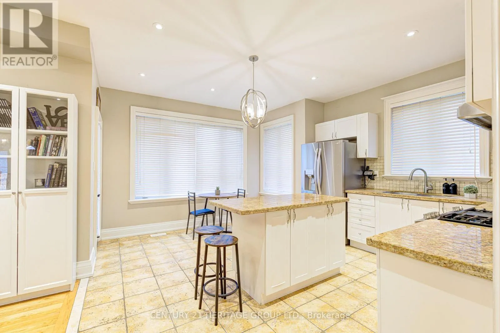 530 VELLORE WOODS BOULEVARD