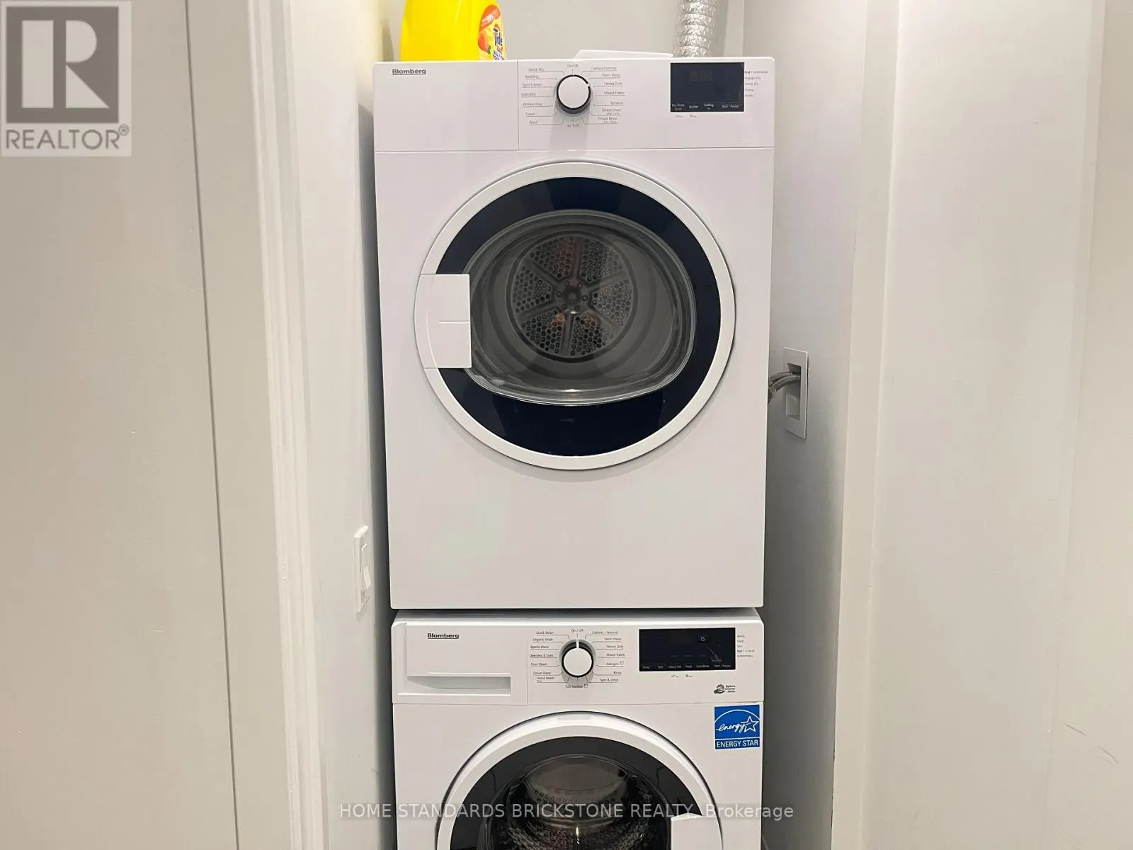 2605 - 898 PORTAGE PARKWAY