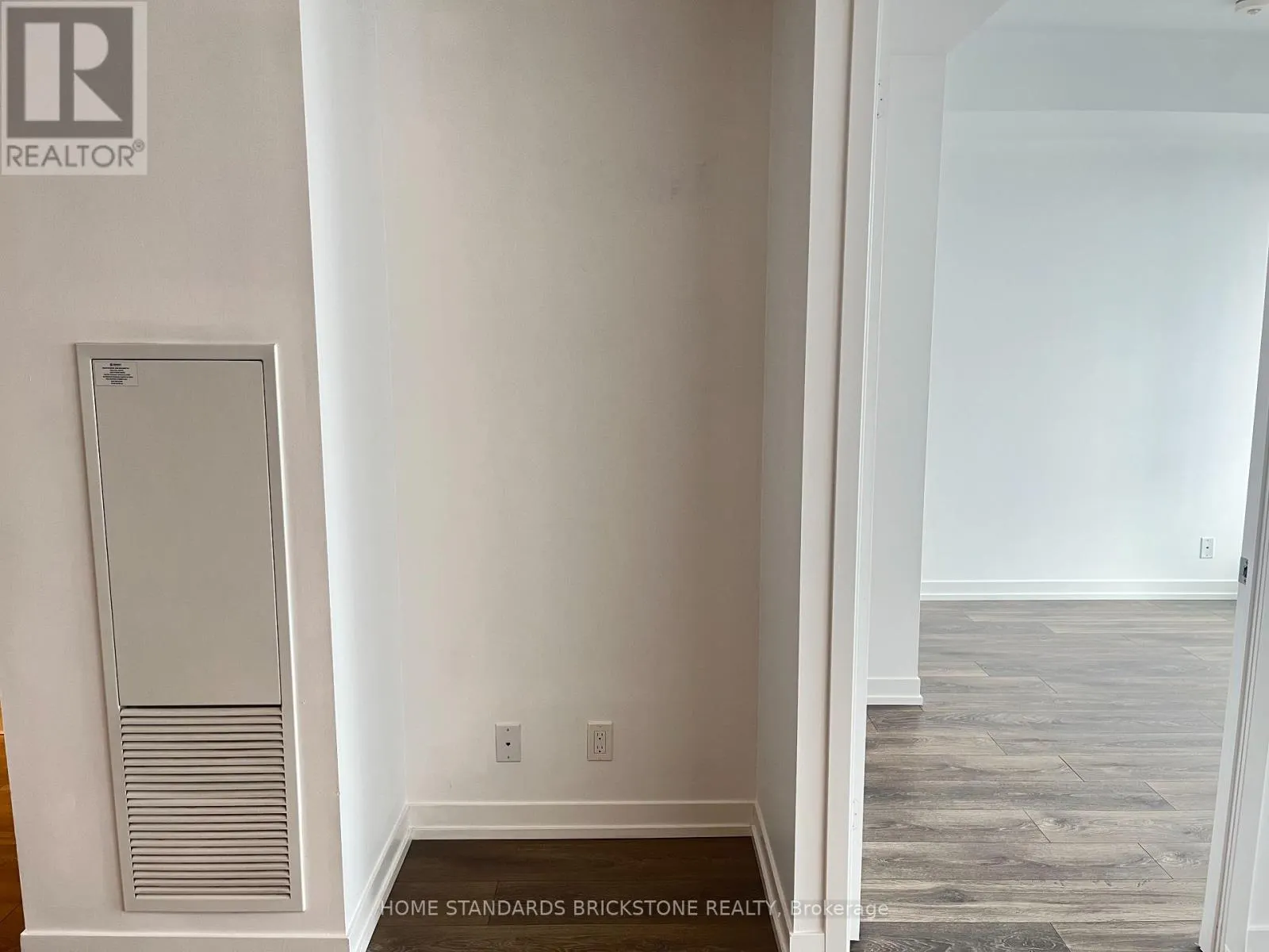 2605 - 898 PORTAGE PARKWAY