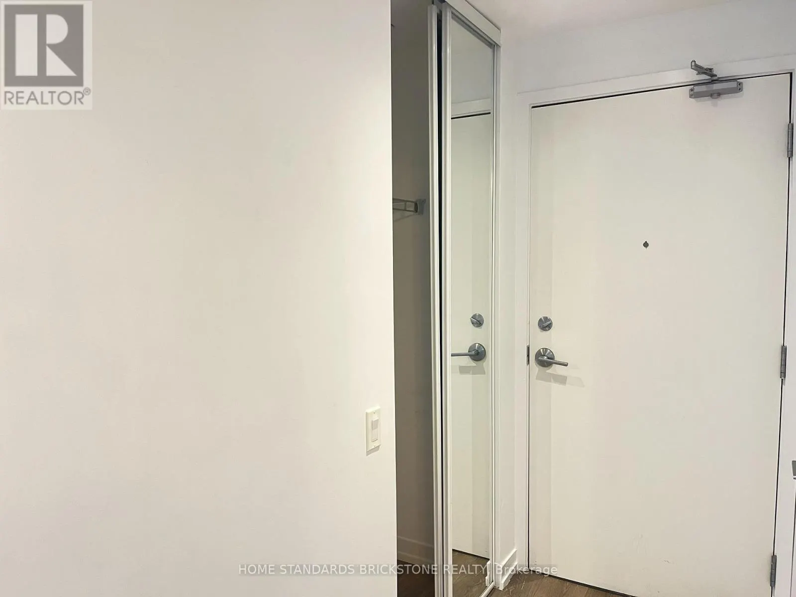 2605 - 898 PORTAGE PARKWAY