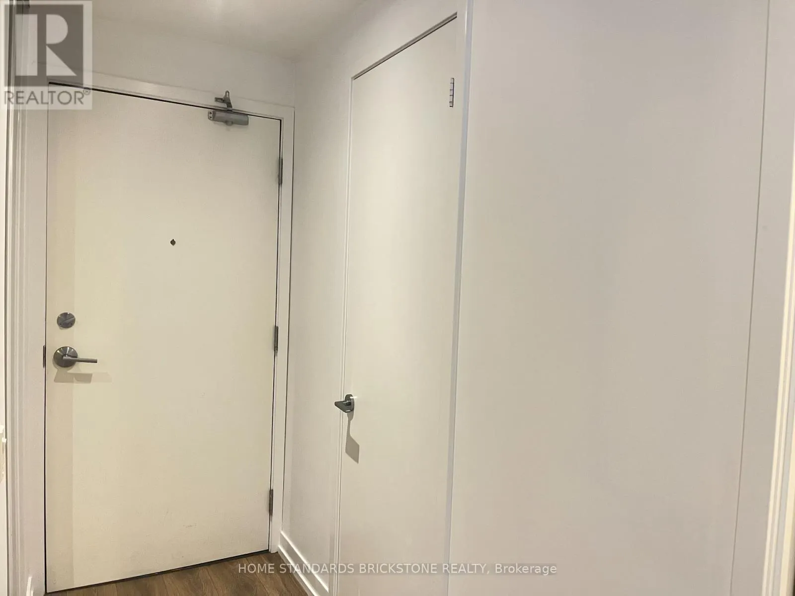 2605 - 898 PORTAGE PARKWAY