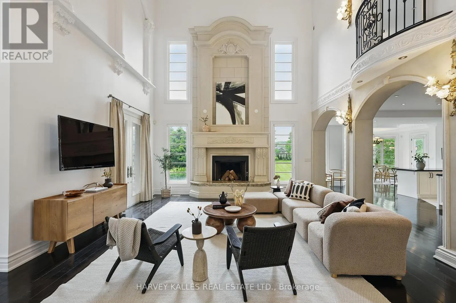 443 DEARBOURNE AVENUE