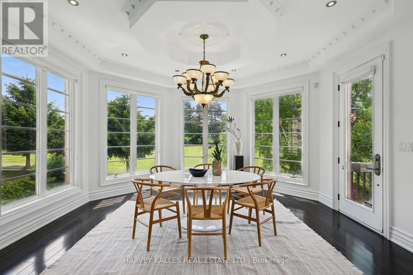 443 DEARBOURNE AVENUE