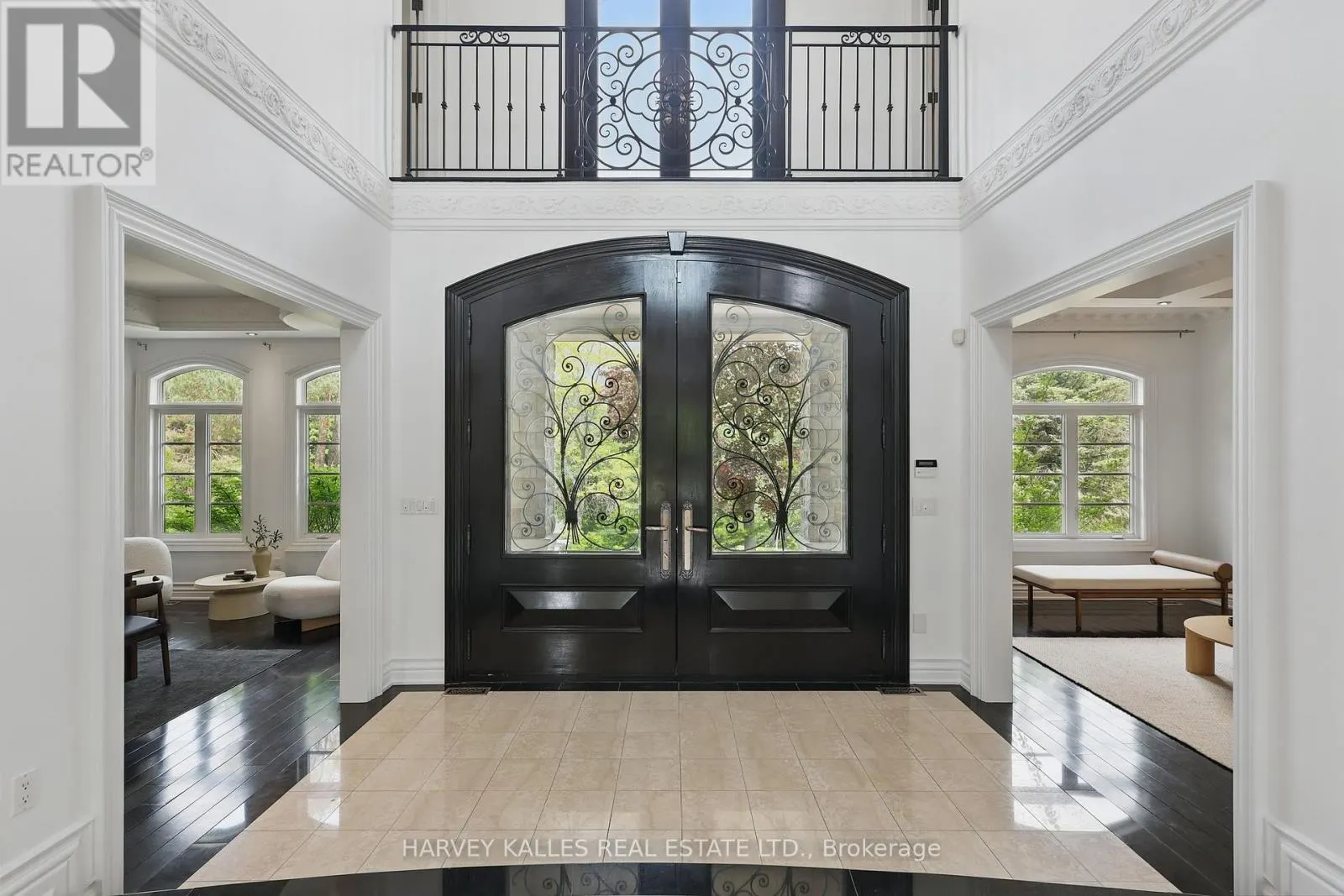 443 DEARBOURNE AVENUE