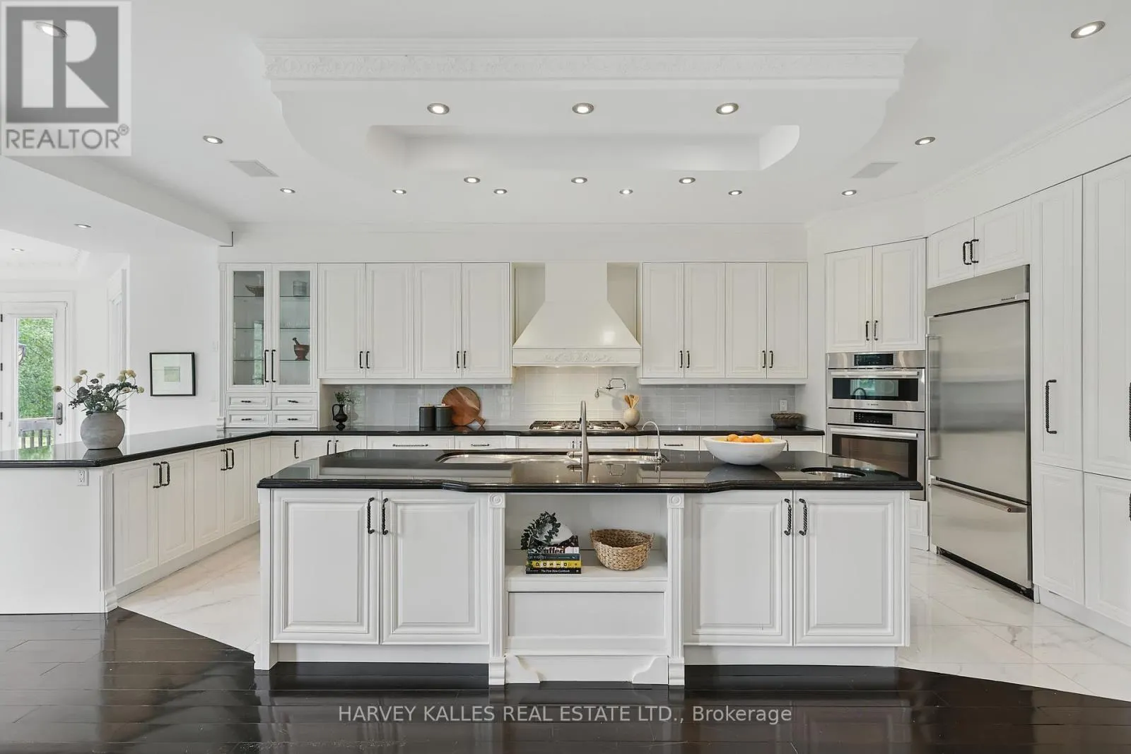 443 DEARBOURNE AVENUE