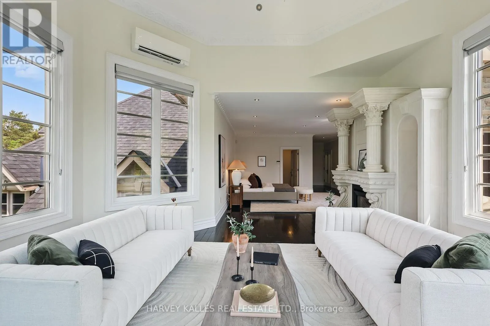 443 DEARBOURNE AVENUE