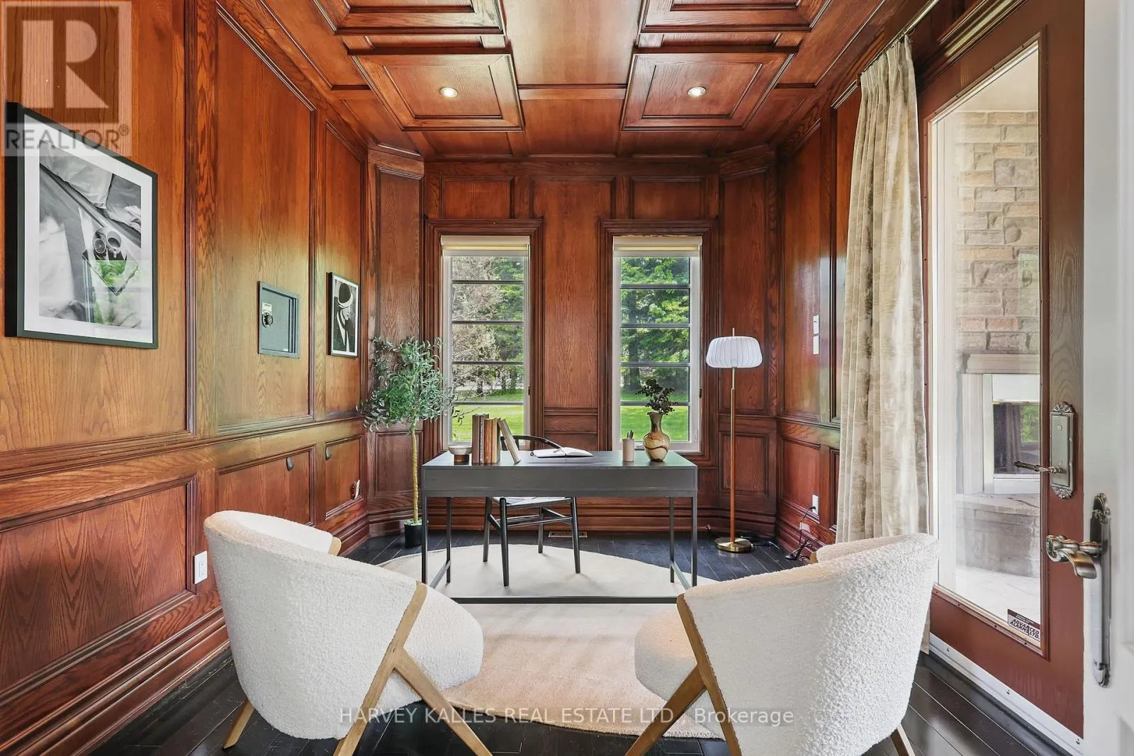 443 DEARBOURNE AVENUE