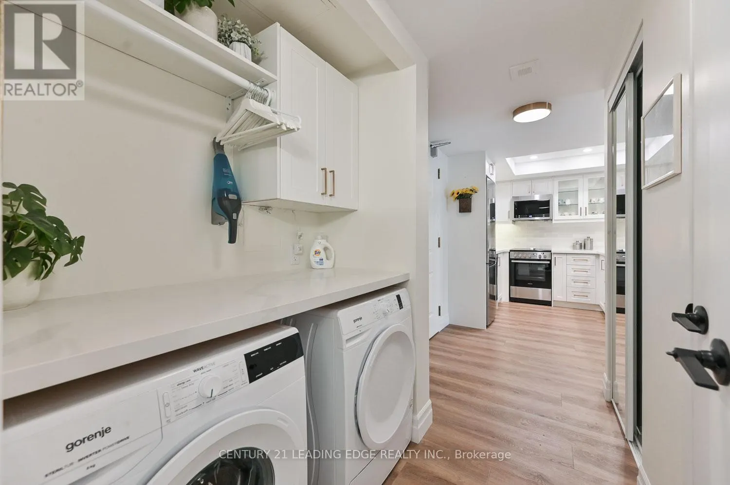 105 - 100 ANNA RUSSELL WAY