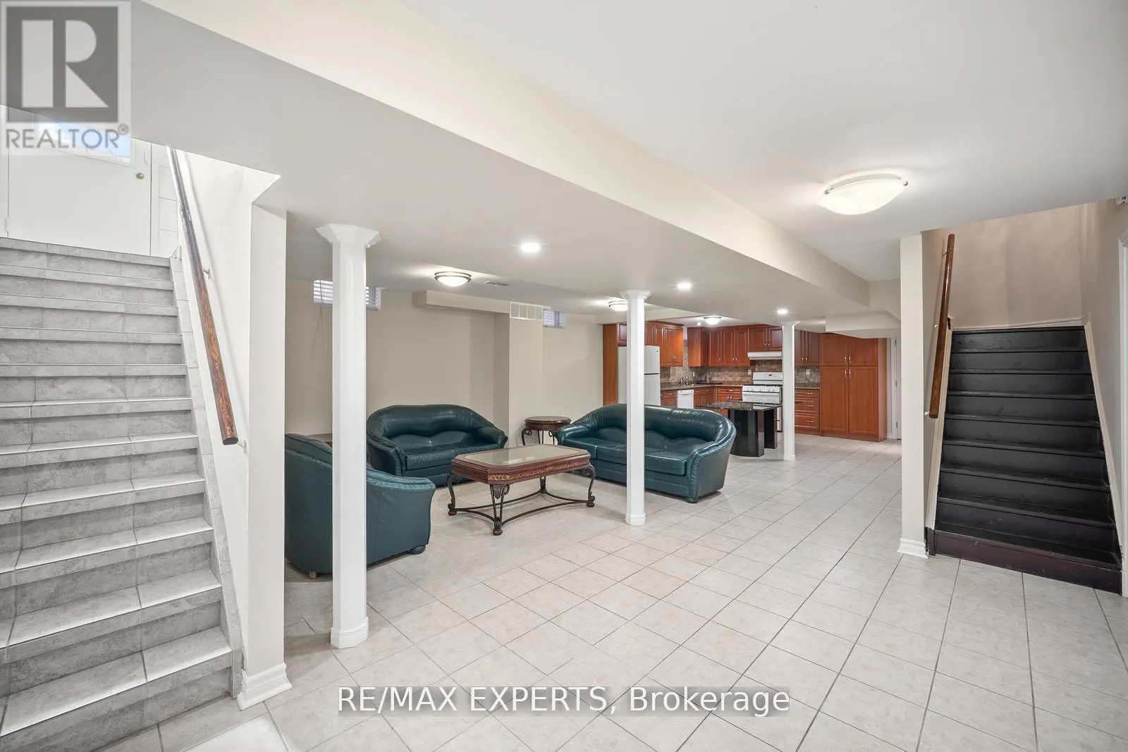 118 CHANCELLOR DRIVE