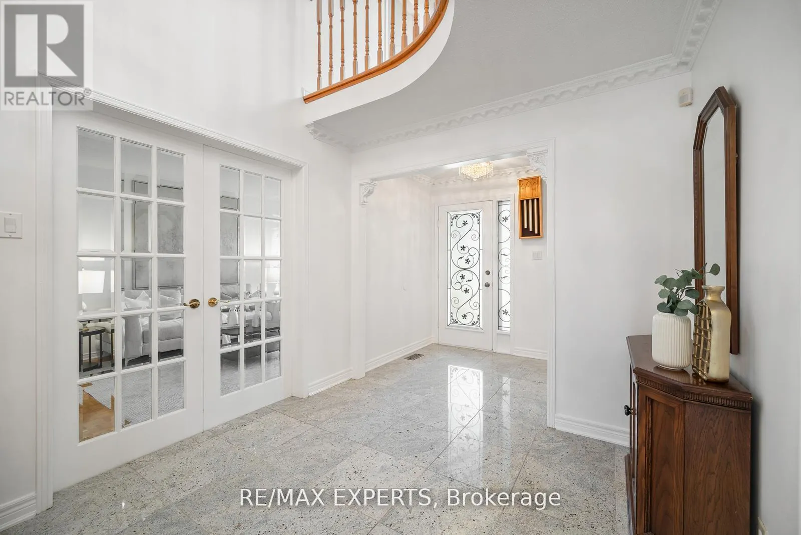 118 CHANCELLOR DRIVE