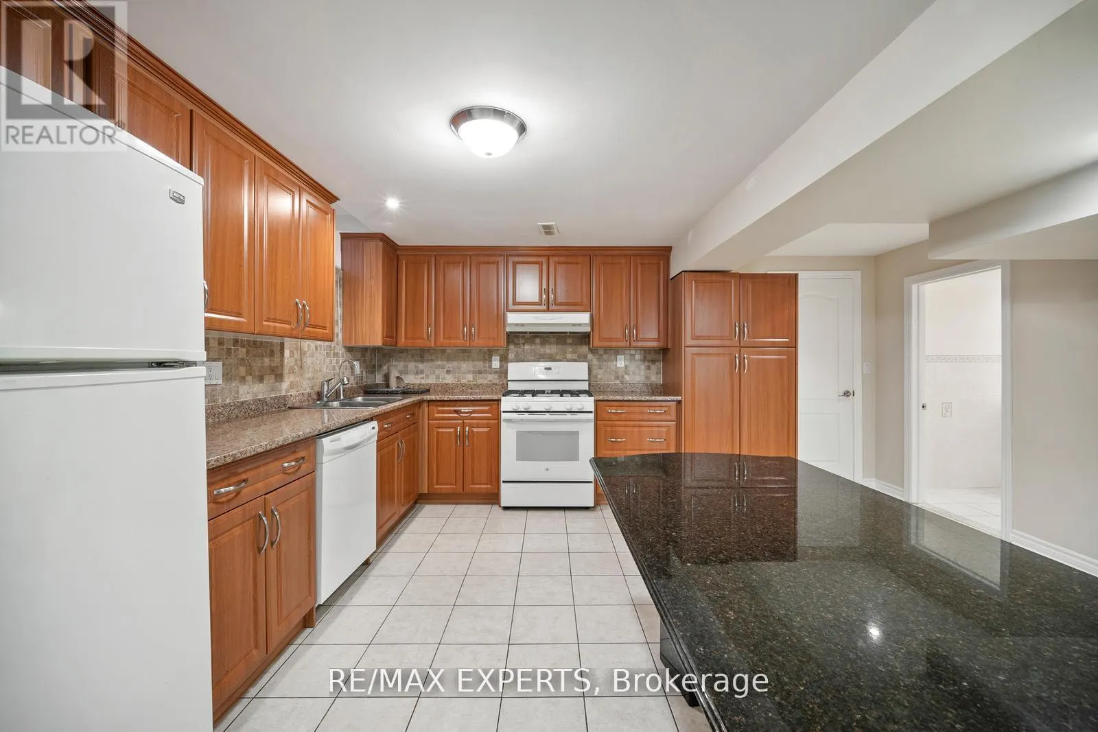 118 CHANCELLOR DRIVE