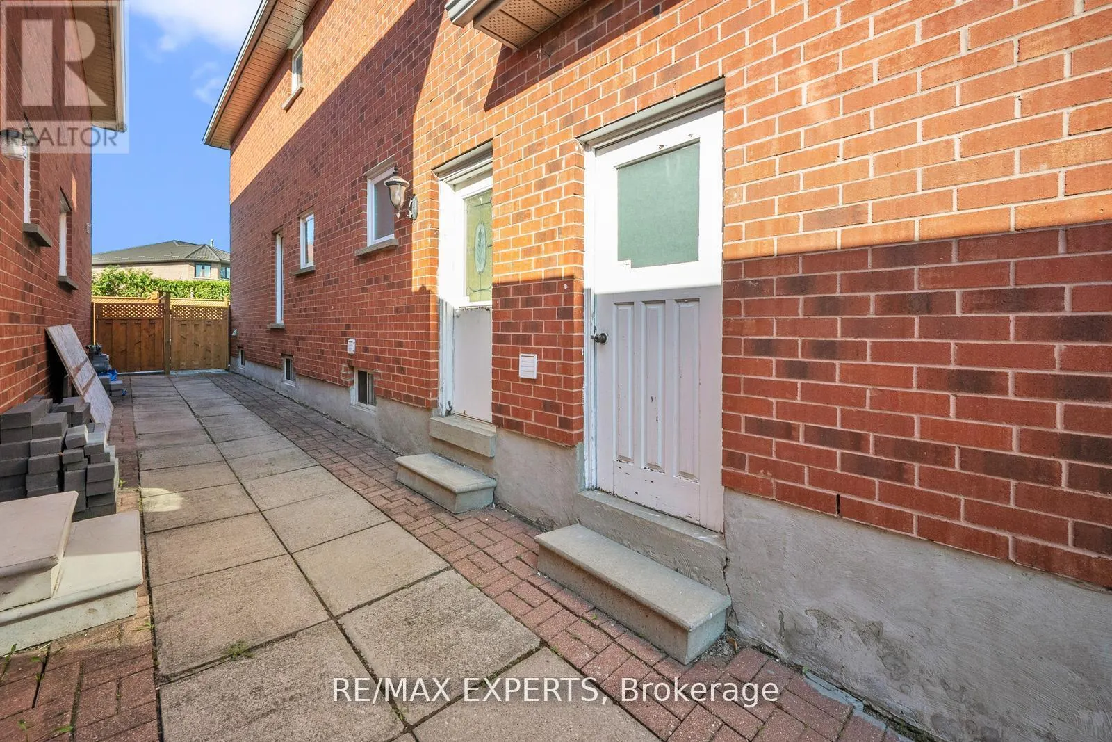 118 CHANCELLOR DRIVE