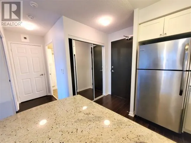 212 - 73 KING WILLIAM CRESCENT