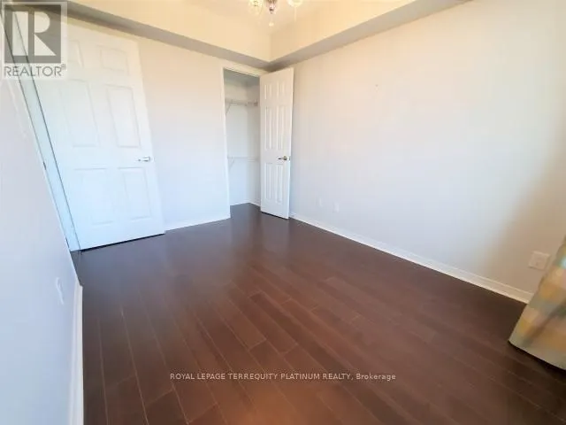 212 - 73 KING WILLIAM CRESCENT