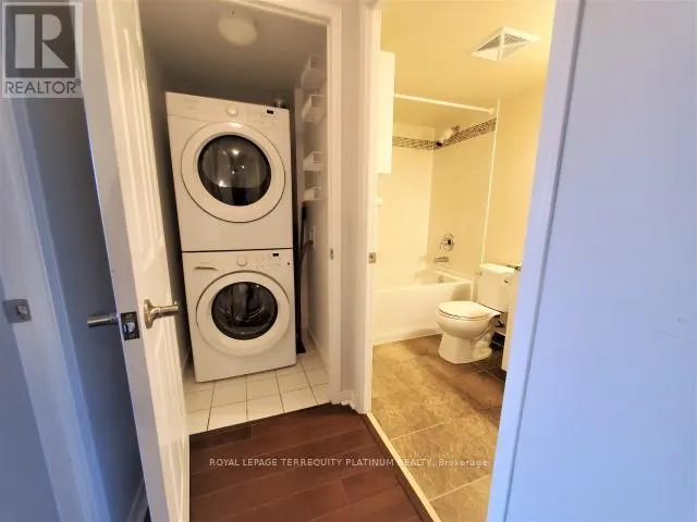 212 - 73 KING WILLIAM CRESCENT