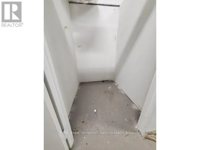 212 - 73 KING WILLIAM CRESCENT